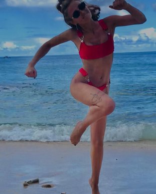 Элла Пернелл