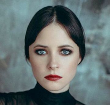 Мари Ворожи