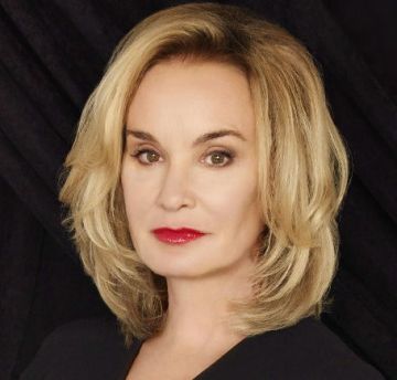 Джессика Лэнг