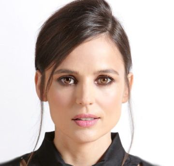 Елена Анайя