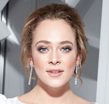 Аглая Тарасова