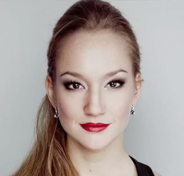 Полина Сидихина